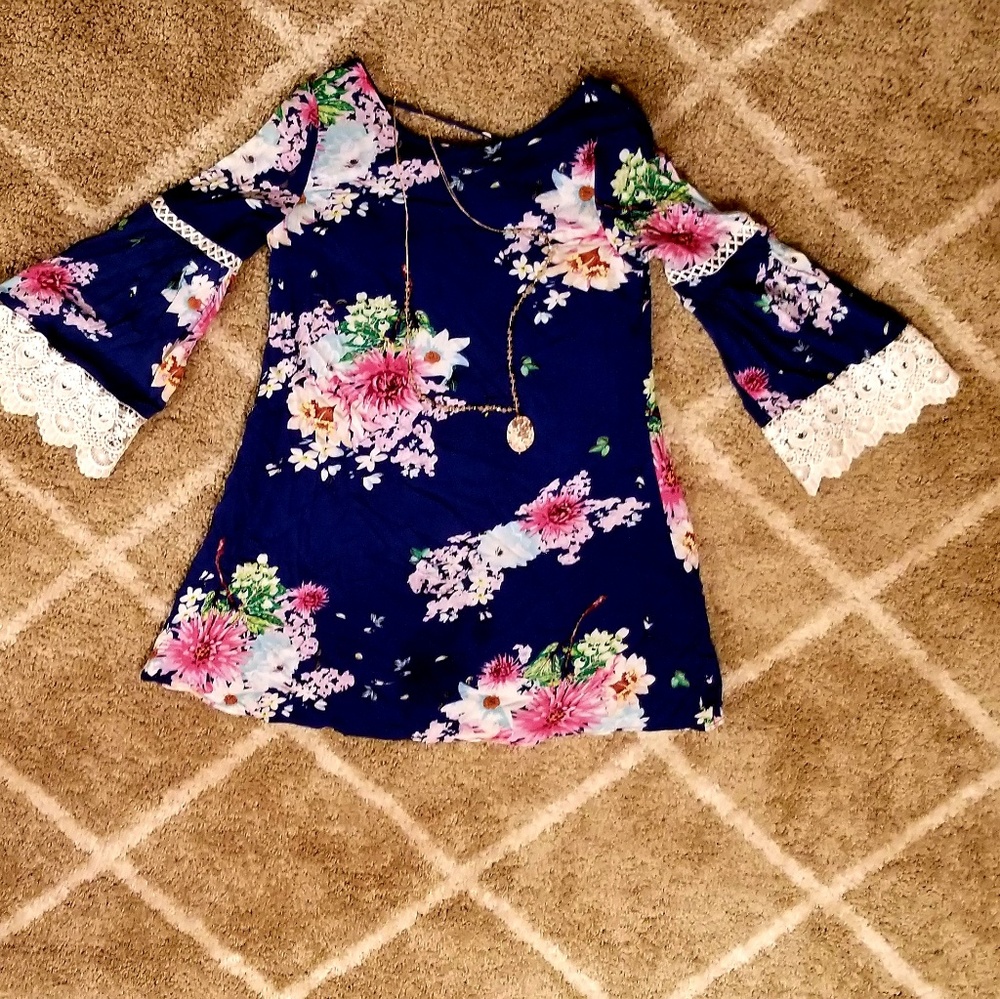 Davi & Dani Blue floral Swing dress